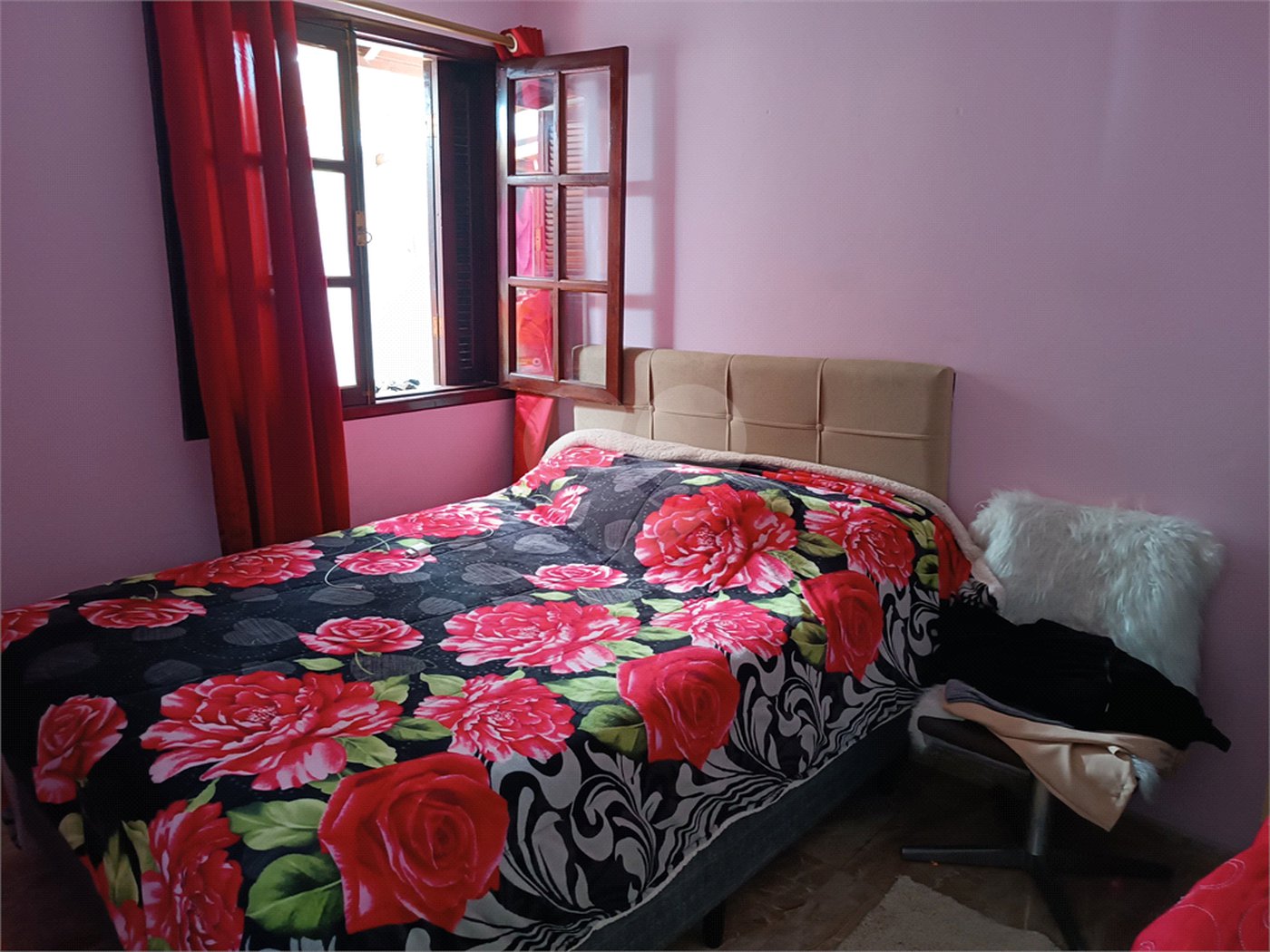 Casa à venda com 5 quartos, sendo 3 suítes, em Jardim Villaça, São Roque, SP