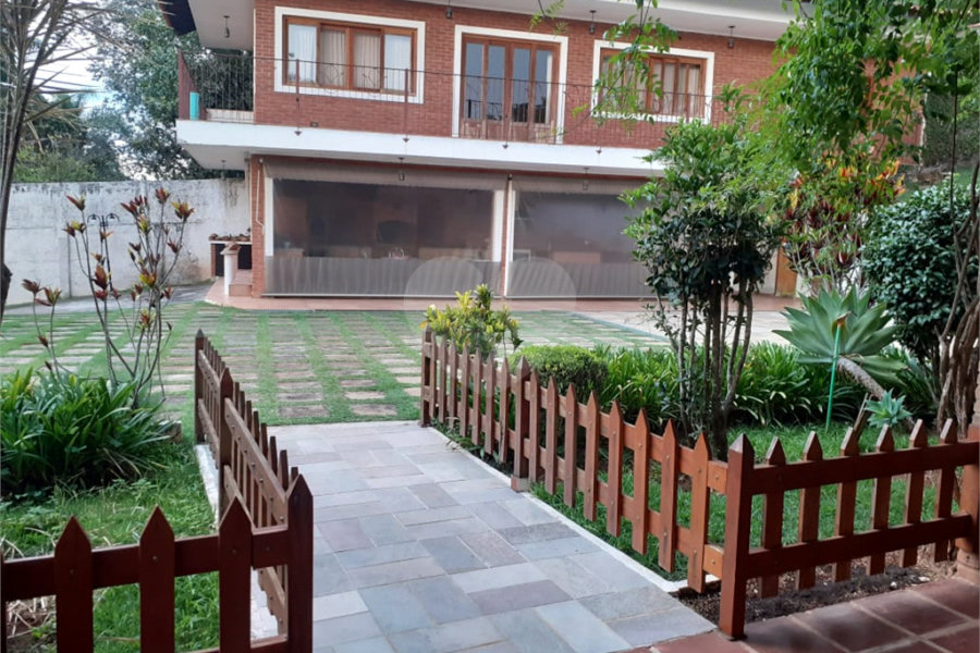 Casa à venda com 8 quartos, sendo 2 suítes, em Serra da Cantareira, Mairiporã, SP