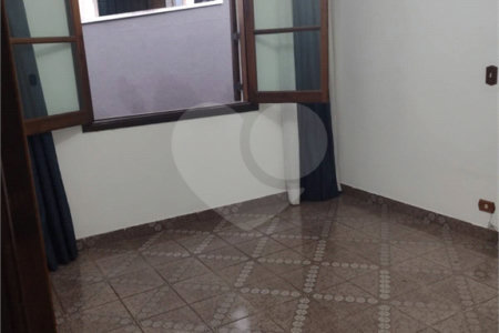 Casa à venda com 3 quartos, sendo 1 suíte, em Jardim São Pedro, Mogi das Cruzes, SP