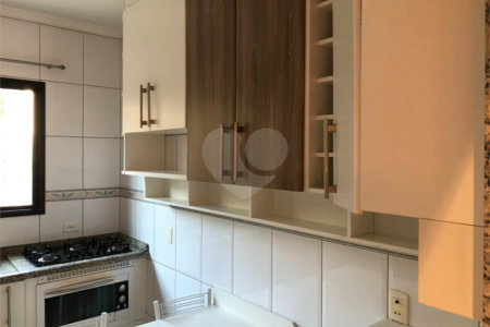 Casa à venda com 3 quartos, sendo 1 suíte, em Nova Petrópolis, São Bernardo do Campo, SP