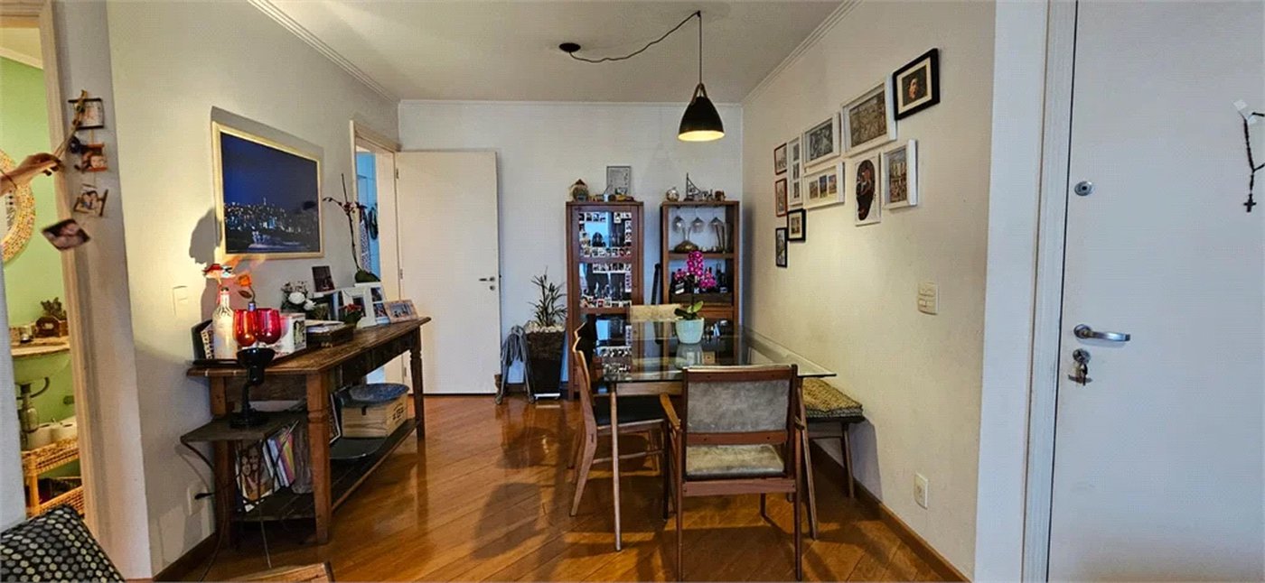 Apartamento à venda com 3 quartos, sendo 2 suítes, em Pinheiros, São Paulo, SP