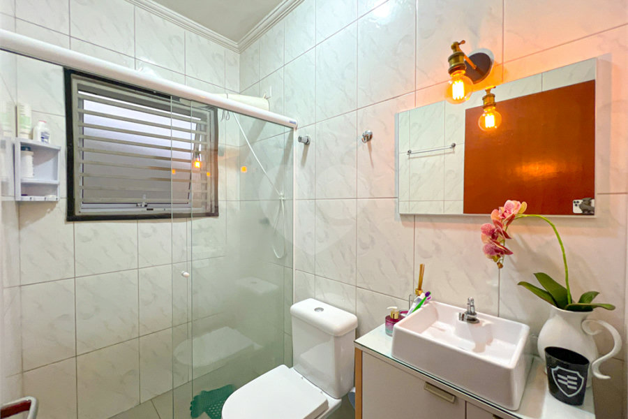 Casa à venda com 3 quartos, sendo 1 suíte,  no condomínio 658, São Paulo - SP