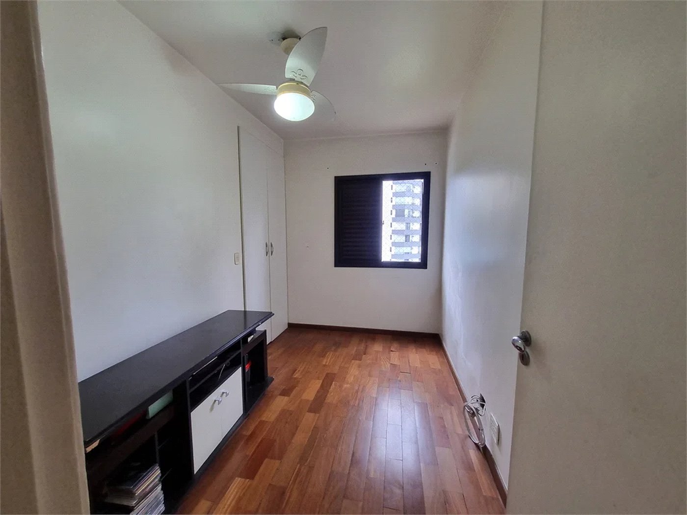 Apartamento à venda com 3 quartos, sendo 1 suíte, em Jardim Londrina, São Paulo, SP