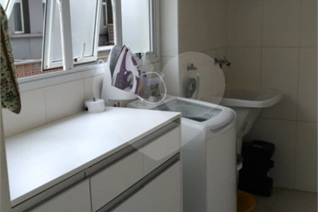 Apartamento à venda com 3 quartos, sendo 1 suíte,  em Cidade Monções, São Paulo, SP