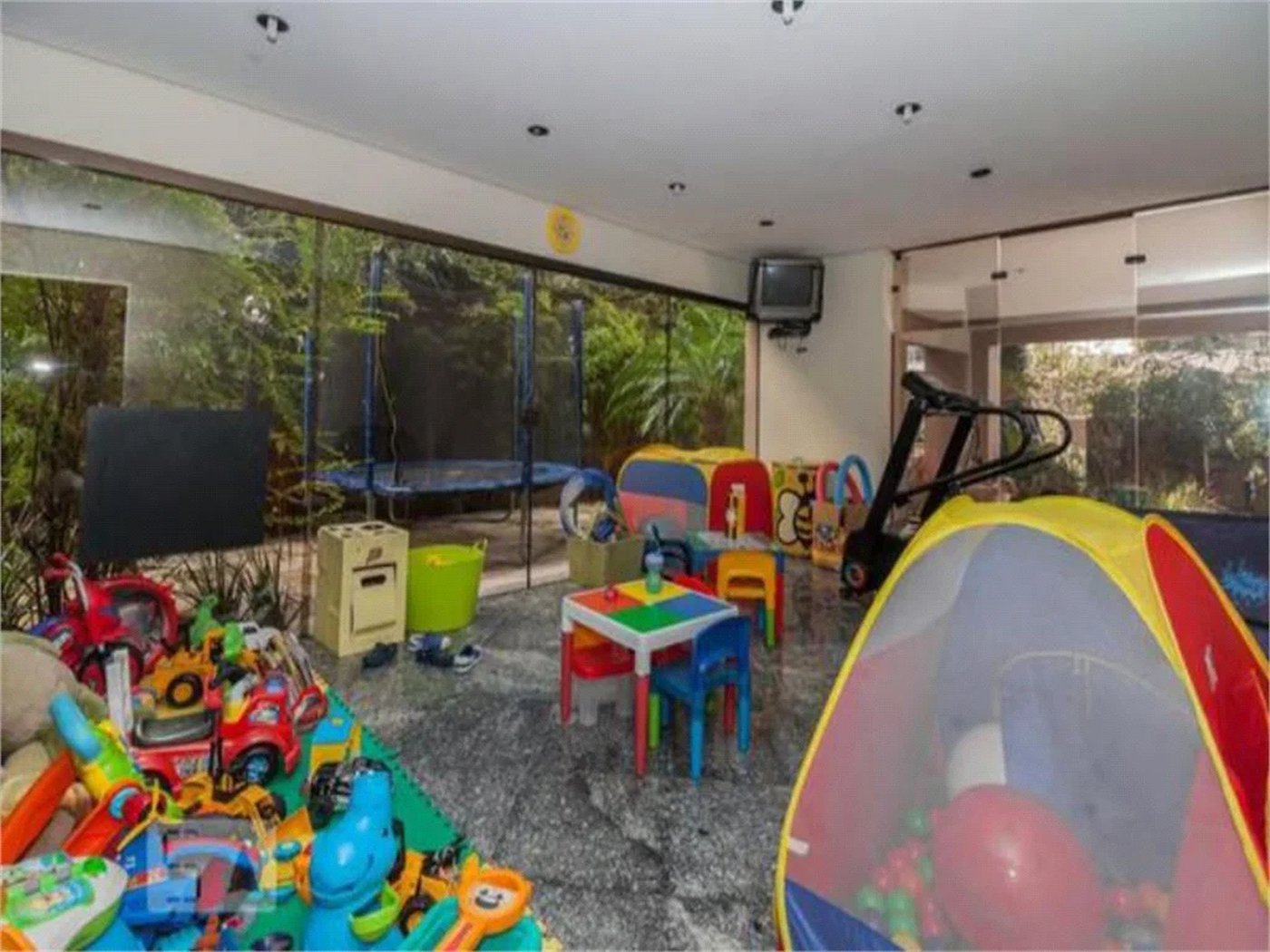 Apartamento à venda ou para alugar com 3 suítes em Jardim Fonte do Morumbi, São Paulo, SP