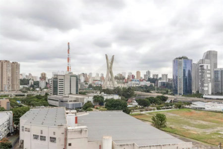 Apartamento à venda com 2 suítes em Vila Cordeiro, São Paulo, SP