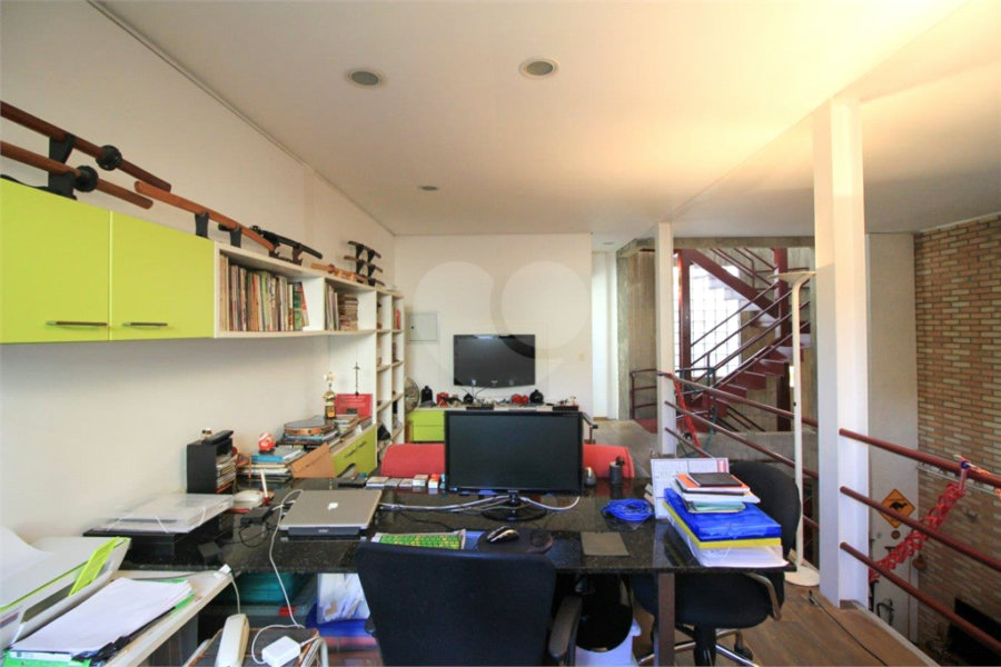 Casa à venda ou para alugar com 5 quartos, sendo 3 suítes,  em Vila Madalena, São Paulo, SP