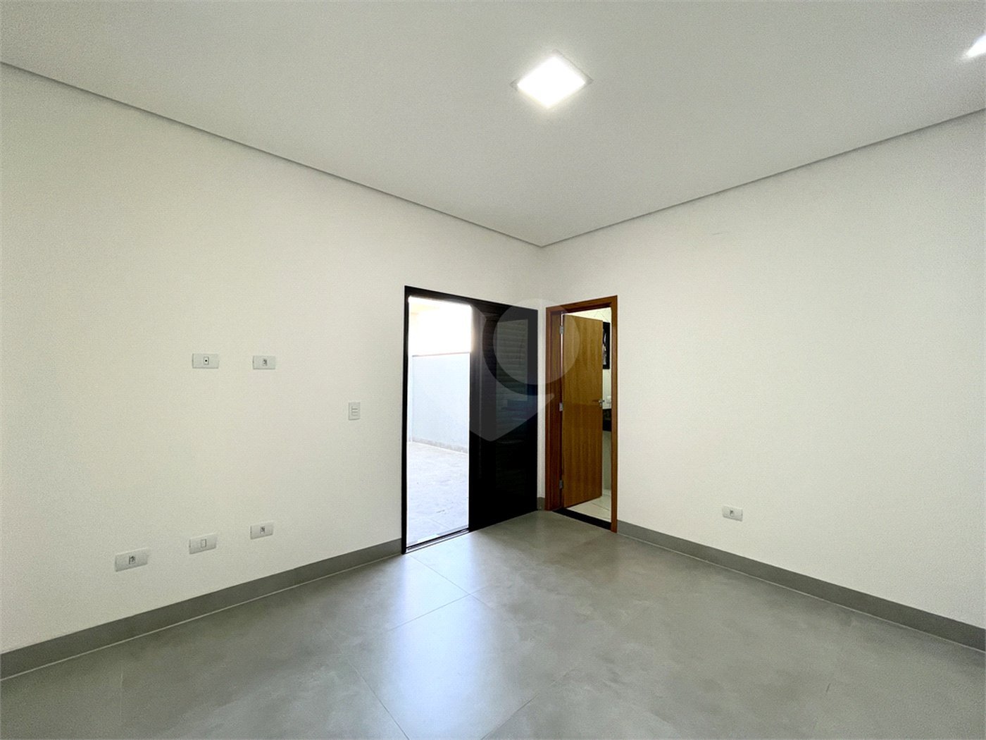 Casa à venda com 3 quartos, sendo 1 suíte,  no condomínio Residencial Villagio Wanel, Sorocaba - SP