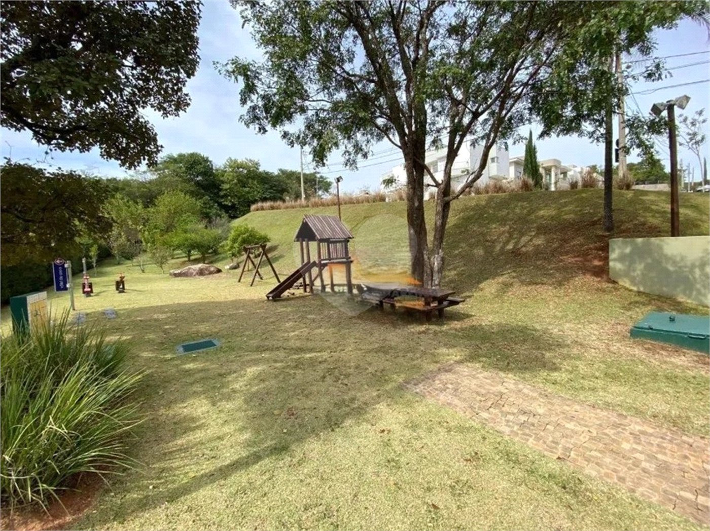 Terreno à venda em Parque das Quaresmeiras, Campinas, SP