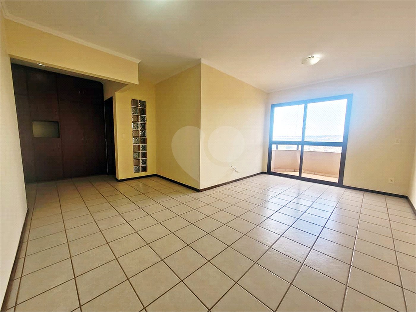 Apartamento à venda com 3 quartos, sendo 1 suíte,  em Santa Cruz do José Jacques, Ribeirão Preto, SP