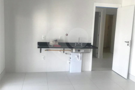 Apartamento à venda com 3 suítes em Paraíso, São Paulo, SP