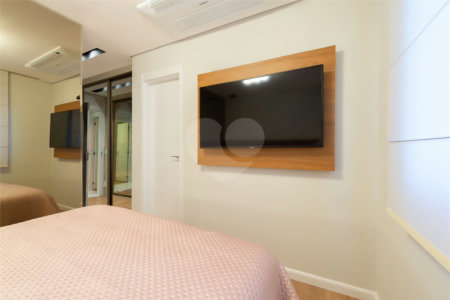 Apartamento à venda com 3 suítes em Santa Teresinha, São Paulo, SP