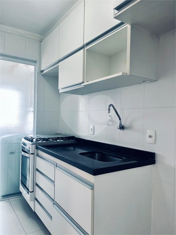 Apartamento à venda com 2 quartos em Parque Maria Domitila, São Paulo, SP