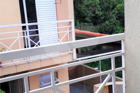 Casa à venda com 3 quartos, sendo 1 suíte,  no condomínio Jardim das Palmas, São Paulo - SP