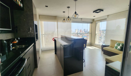 Apartamento à venda com 2 quartos, sendo 1 suíte,  em Vila Leonor, São Paulo, SP