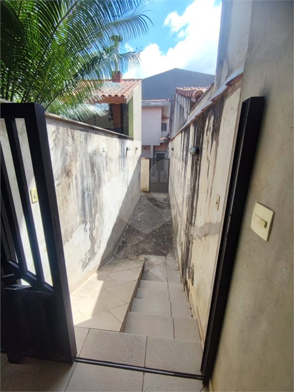 Sobrado à venda com 3 quartos, sendo 2 suítes,  em Vila Pires, Santo André, SP