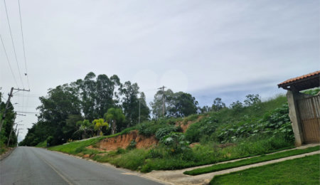 Terreno à venda no Centro, Sarapuí, SP