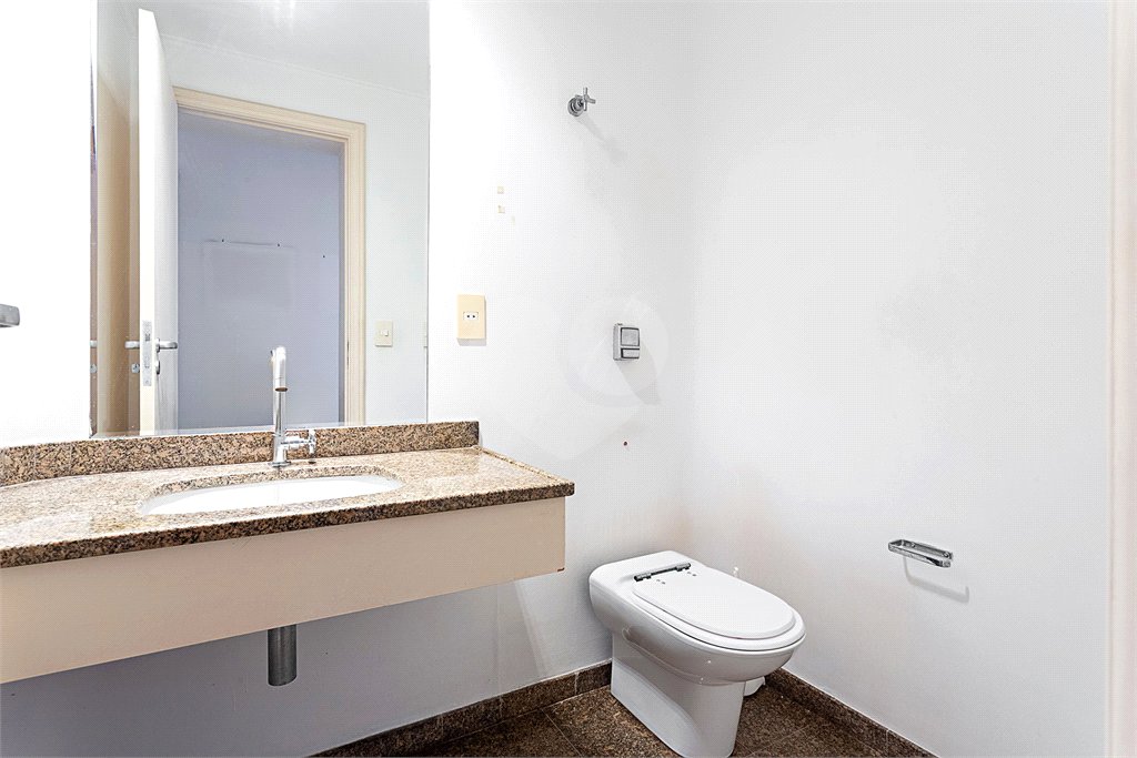 Apartamento à venda com 4 suítes em Campo Belo, São Paulo, SP
