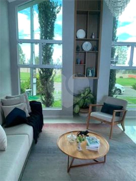 Casa à venda com 4 suítes no condomínio Jardim dos Lagos, Indaiatuba - SP