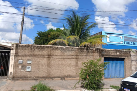 Casa à venda com 3 quartos em Vila Tito de Carvalho (vila Xavier), Araraquara, SP