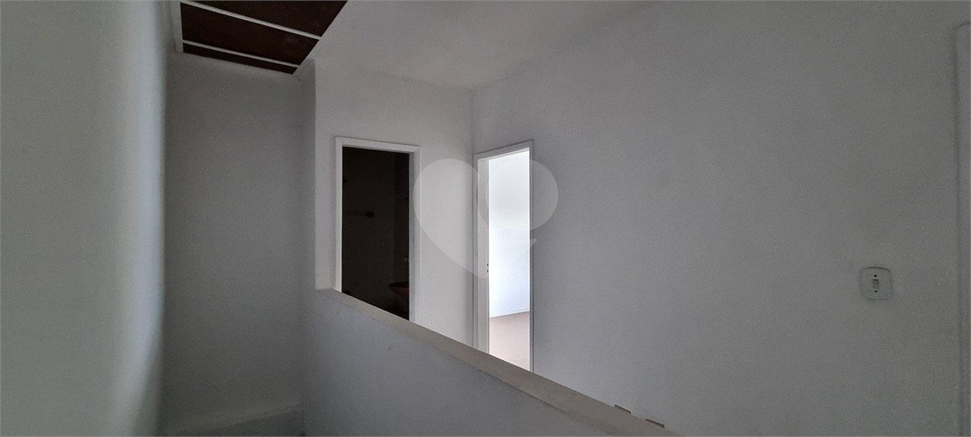 Casa à venda com 3 quartos, sendo 1 suíte,  em Jardim Rosa Maria, São Paulo, SP