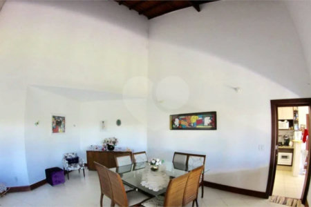 Casa à venda com 4 quartos, sendo 3 suítes, no condomínio Parque dos Manacas, Jundiaí - SP