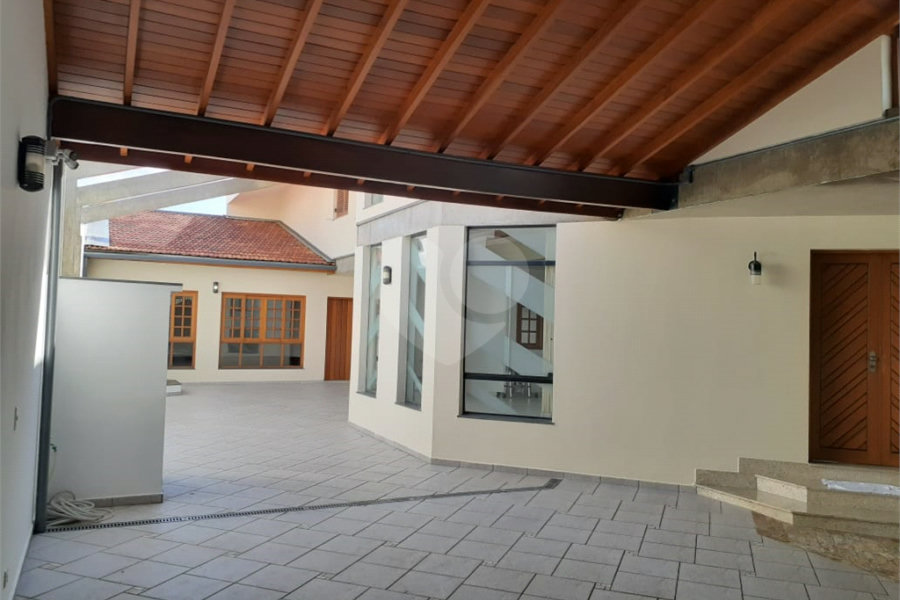 Sobrado à venda com 4 quartos, sendo 2 suítes,  em Tremembé, São Paulo, SP