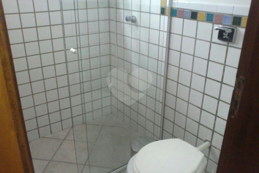 Sobrado à venda com 5 suítes em Enseada, Bertioga, SP