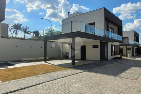 Casa à venda com 3 suítes no condomínio Villagio Vista 571, Atibaia - SP