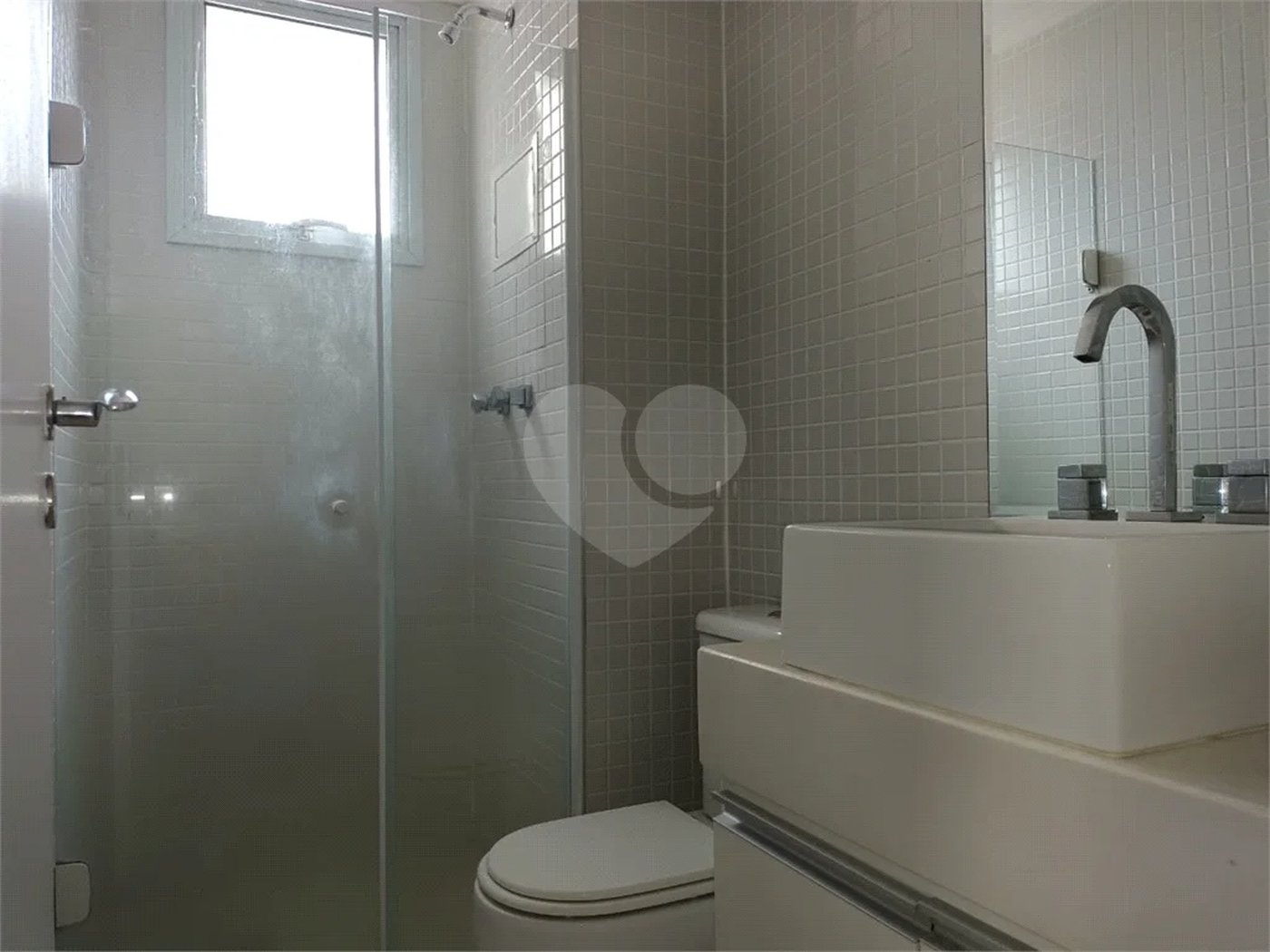 APARTAMENTO PARAÇAÇÃO COM 3 DORMITÓRIOS E 2 VAGAS DE GARGEM NA VILA ANASTÁCIO
