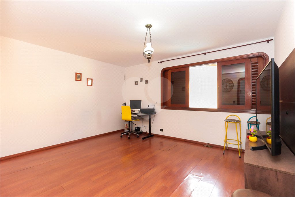 Casa à venda com 4 quartos, sendo 1 suíte, em Brooklin, São Paulo, SP