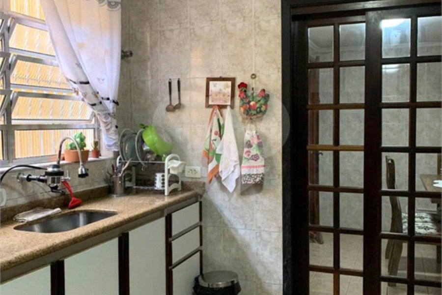 Sobrado à venda com 3 quartos, sendo 1 suíte,  em Vila Sabrina, São Paulo, SP
