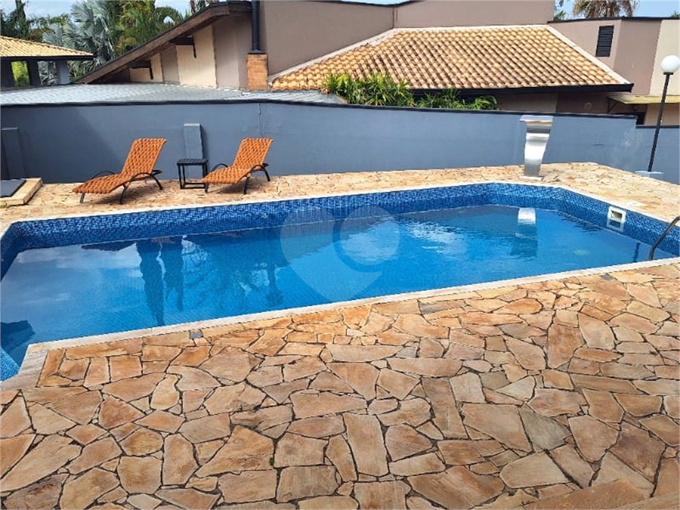 Casa à venda com 3 suítes no condomínio Vinhas da Vista Alegre Sede, Vinhedo - SP