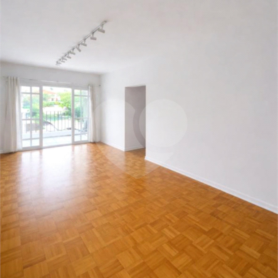 Apartamento à venda com 2 quartos, sendo 1 suíte, em Vila Mariana, São Paulo, SP