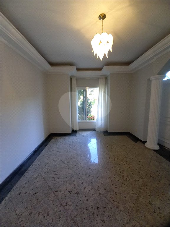 Casa à venda com 5 quartos, sendo 3 suítes, no condomínio Vinhas da Vista Alegre - Lado Sede, Vinhedo - SP