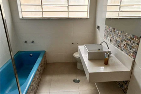 Sobrado à venda ou para alugar com 3 quartos, sendo 1 suíte, em Alto da Lapa, São Paulo, SP