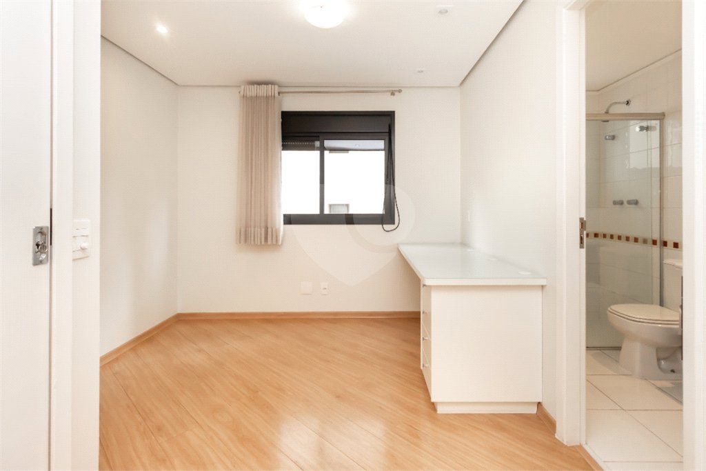 Apartamento à venda com 2 suítes em Campo Belo, São Paulo, SP