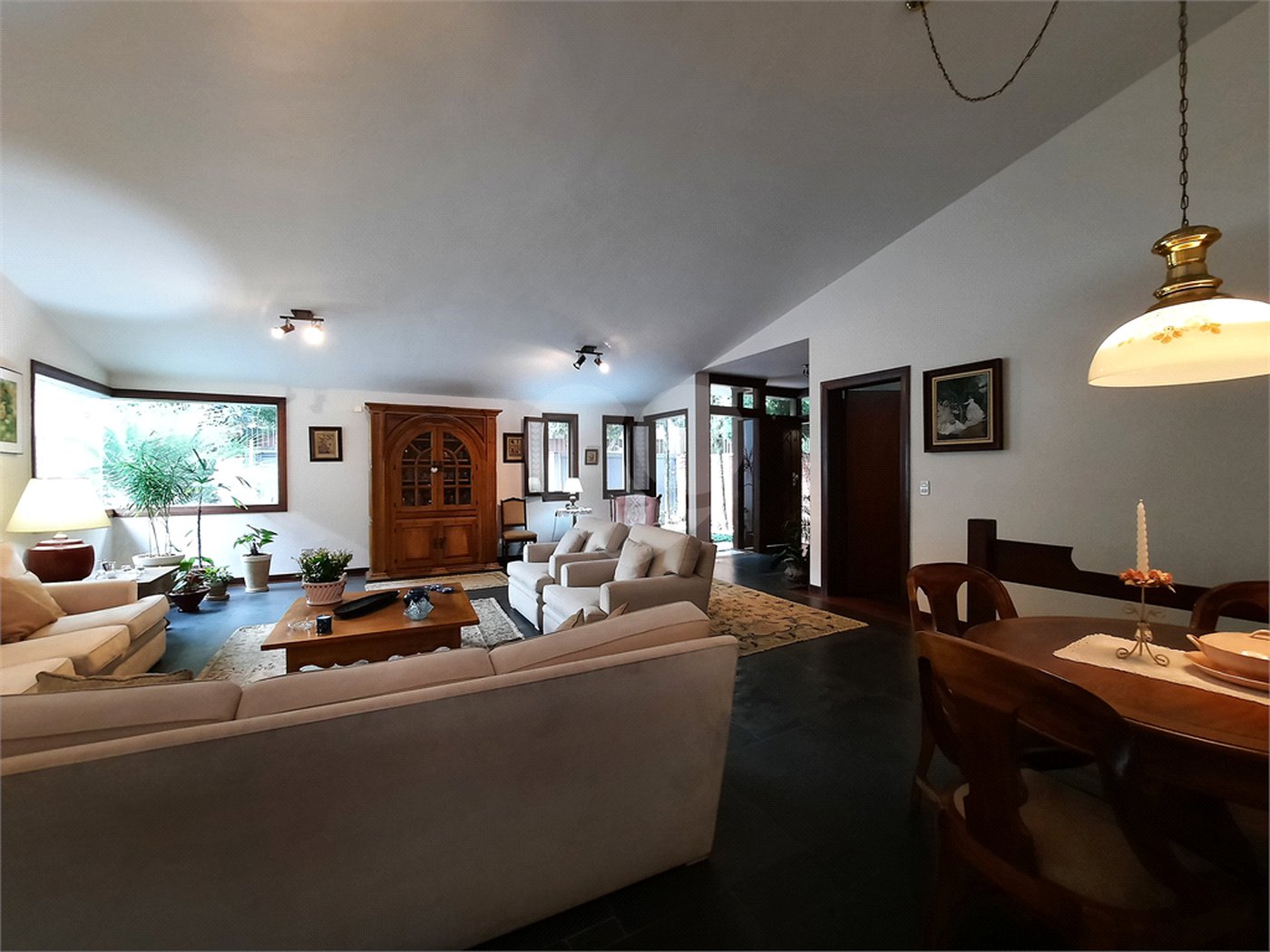 Casa à venda com 6 quartos, sendo 3 suítes, em Morumbi, São Paulo, SP