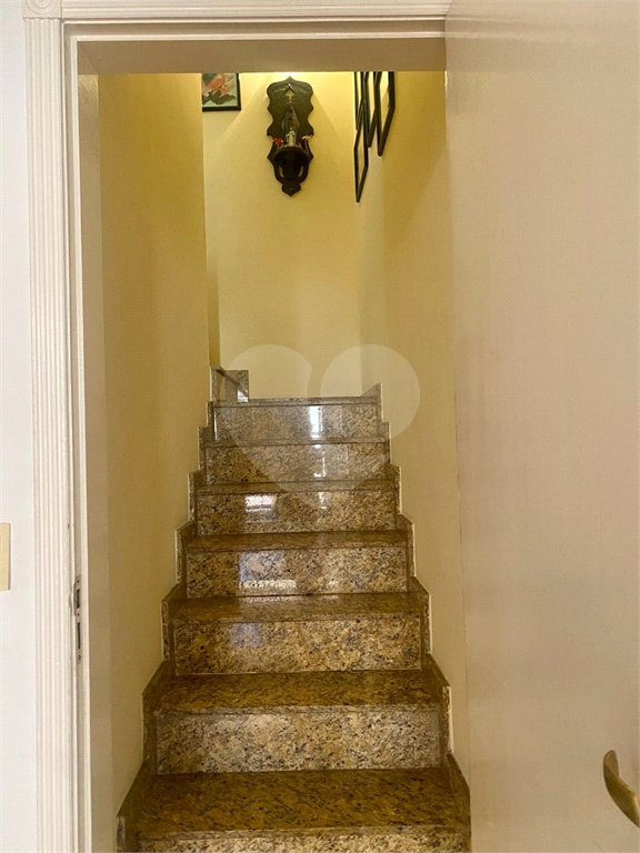 Casa à venda com 4 quartos, sendo 3 suítes, em Jardim Maia, Guarulhos, SP
