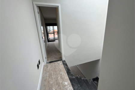 Casa em condomínio à venda com 3 quartos, sendo 1 suíte,  em Vila Alpina, São Paulo, SP