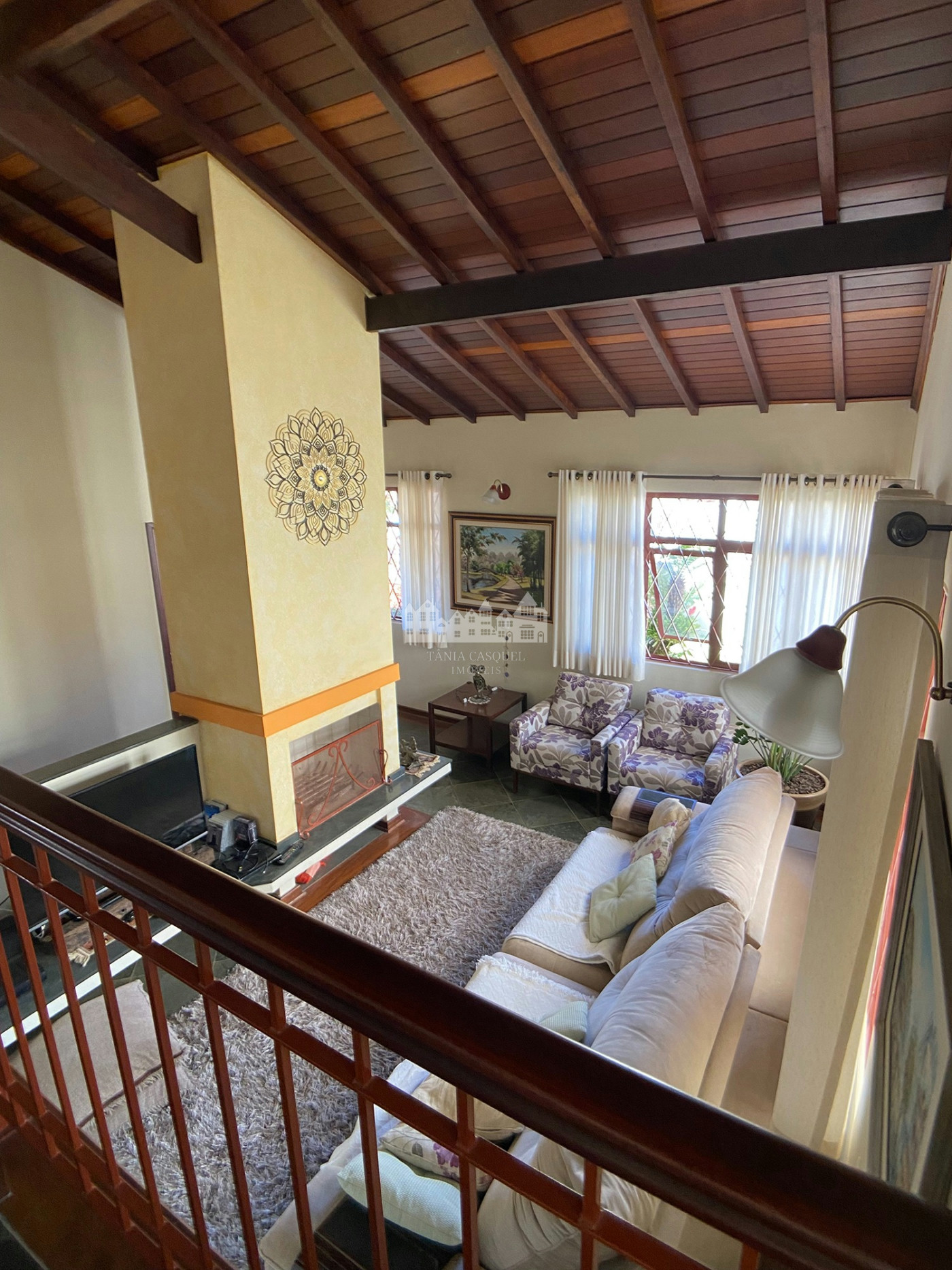 Casa à venda com 3 quartos, sendo 1 suíte, com vista deslumbrante em Recreio Maristela, Atibaia