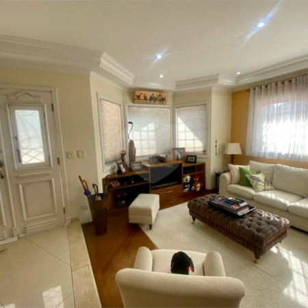 Casa à venda com 4 quartos, sendo 3 suítes, em Jardim Maia, Guarulhos, SP