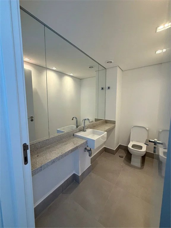 Apartamento para alugar com 4 suítes em Jardim Fonte do Morumbi, São Paulo, SP