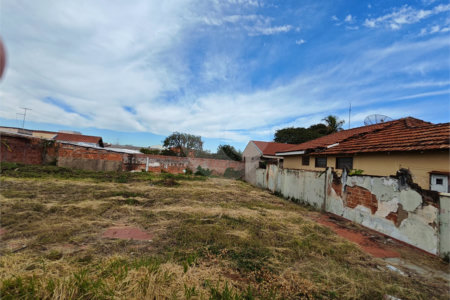 Oportunidade Única na Vila Boa Vista: Terreno Plano de 563m² Totalmente Murado e Pronto para Construir!