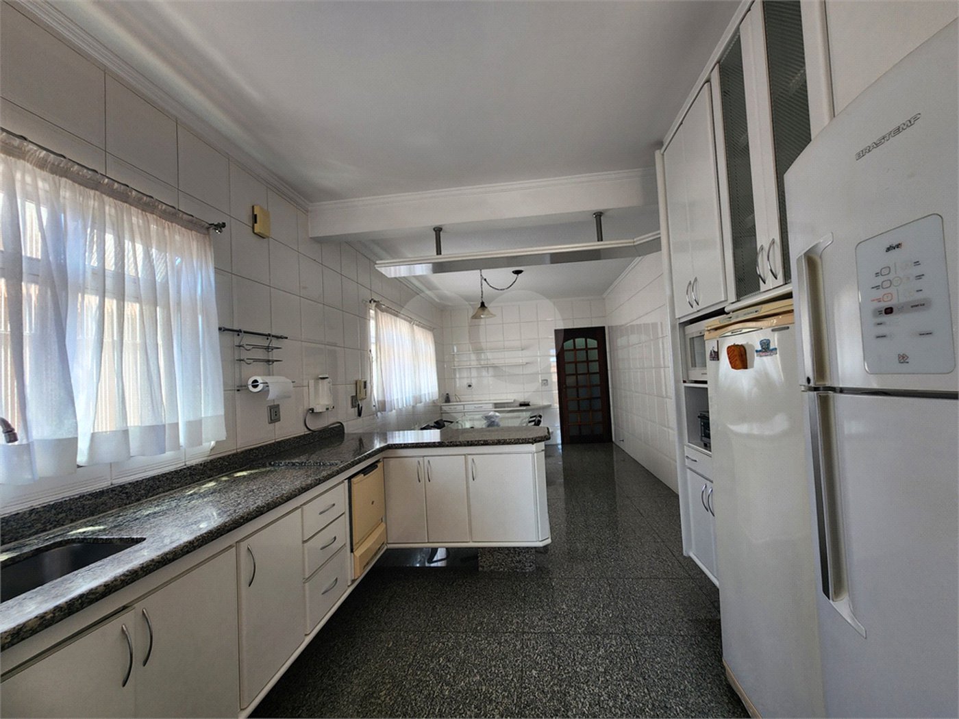 Sobrado à venda com 3 quartos, sendo 1 suíte,  em Vila Constança, São Paulo, SP