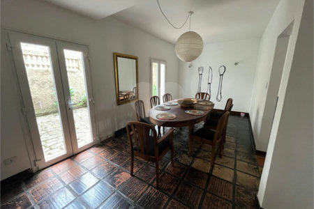 Casa à venda com 4 quartos, sendo 2 suítes,  em Vila Inah, São Paulo, SP