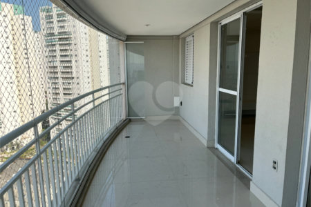 Apartamento à venda com 3 suítes em Mooca, São Paulo, SP