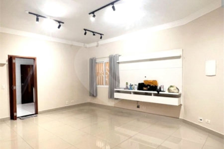 Sobrado à venda com 3 quartos, sendo 1 suíte, em Campo Grande, São Paulo, SP