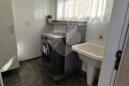 Casa à venda com 5 quartos, sendo 4 suítes, no condomínio Residencial Vilazul, Sorocaba - SP