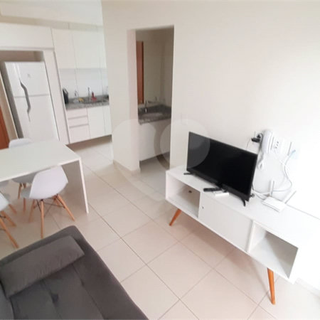 Apartamento no Condomínio Residencial Pieta .